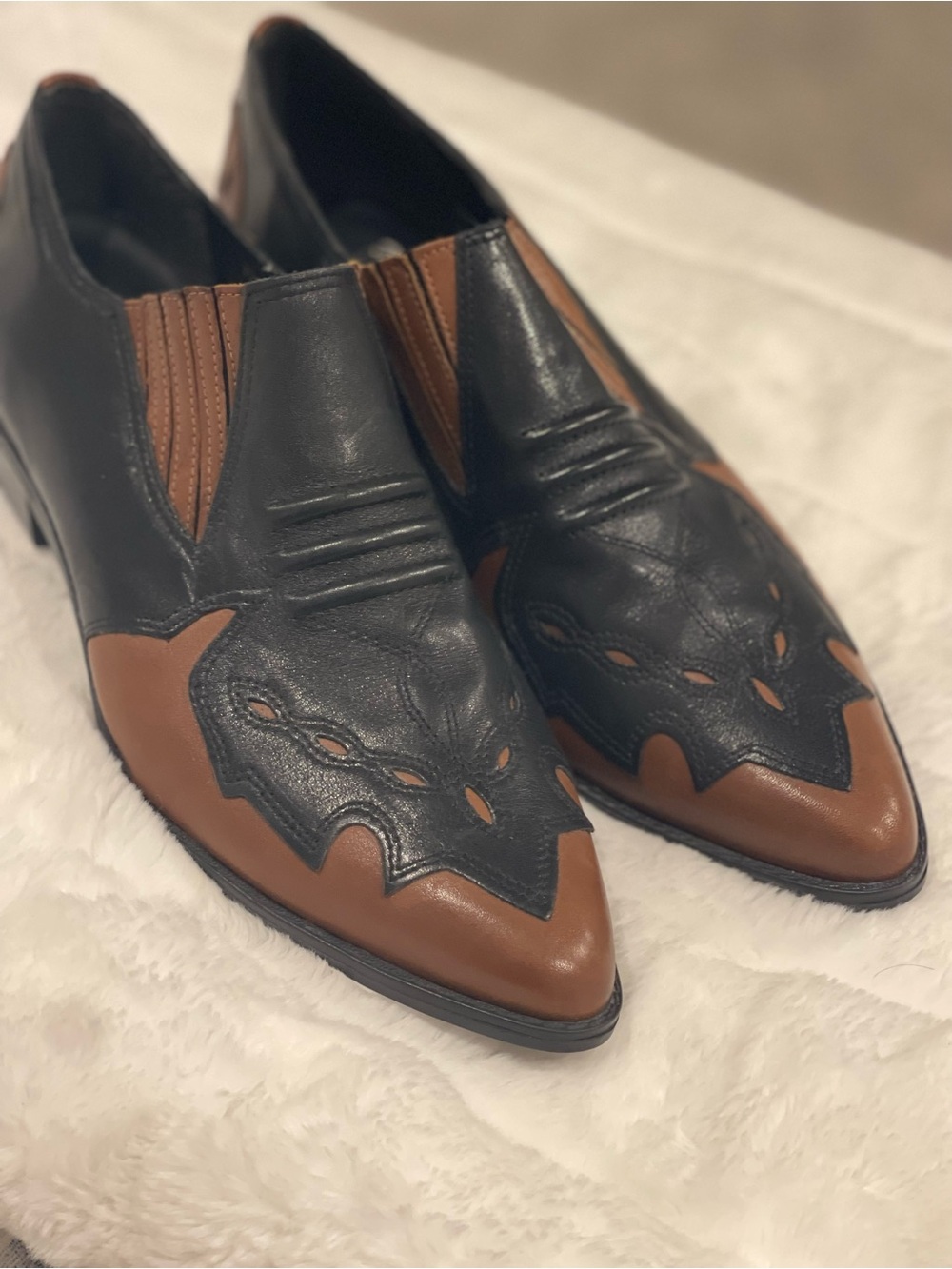 Mootsies Tootsies Black and Brown Pointed Toe Slip-On Booties